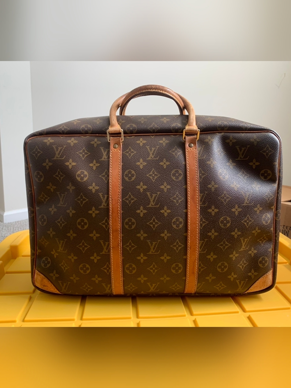Louis Vuitton Monogram Sirius 45